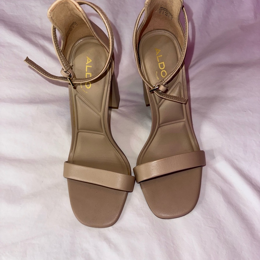 ALDO BEIGE HEELS